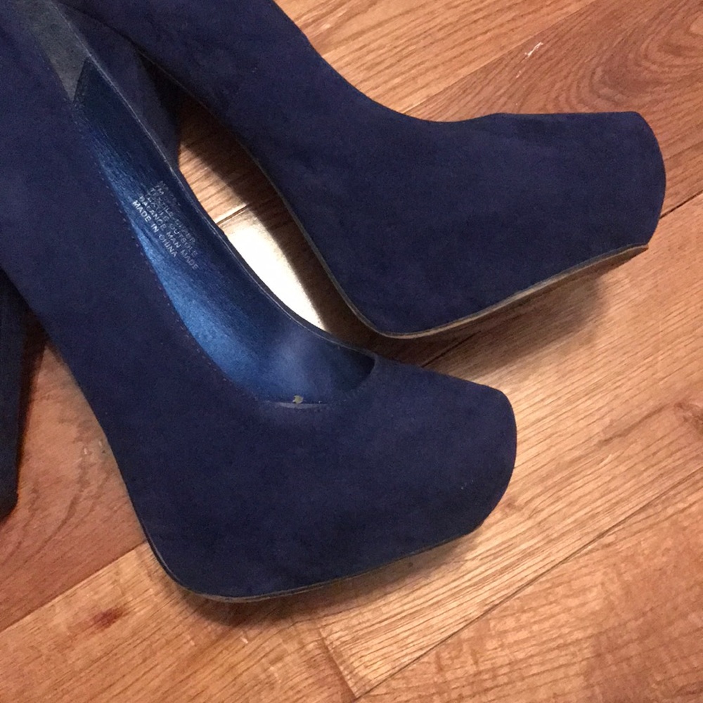 Blue Heels - Picture 7 of 8